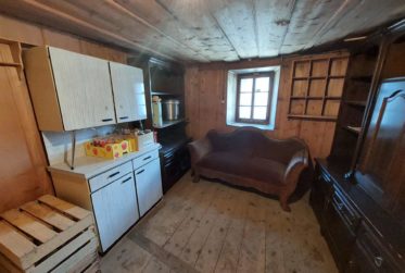 8.5 Rooms House, Village house