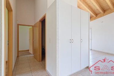 Lumineux attique de 4.5 pièces avec terrasse à Leytron