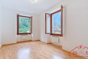 Exclusivité - 2 lots PPE : appartement rénové + mansarde avec joli potentiel