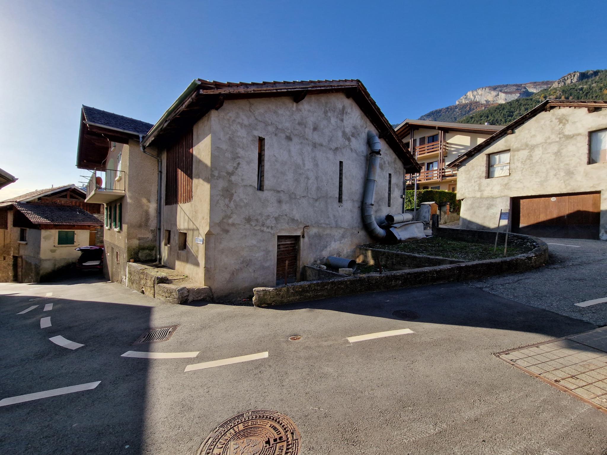 Maison villageoise avec 2 appartements indépendants et une grange