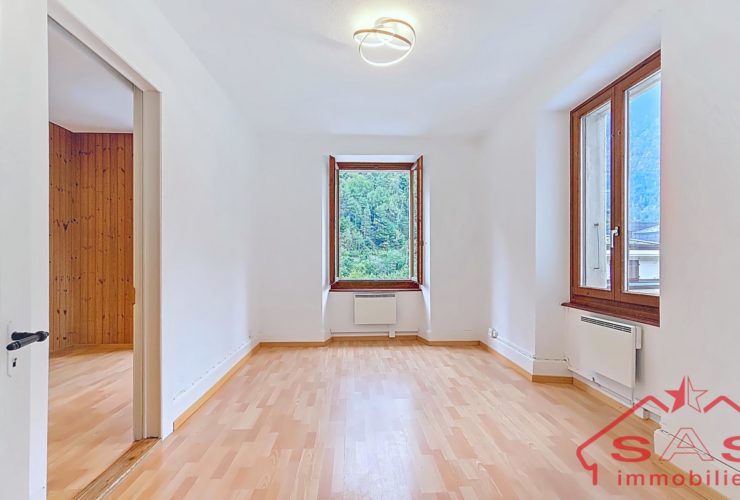 Exclusivité - 2 lots PPE : appartement rénové + mansarde avec joli potentiel
