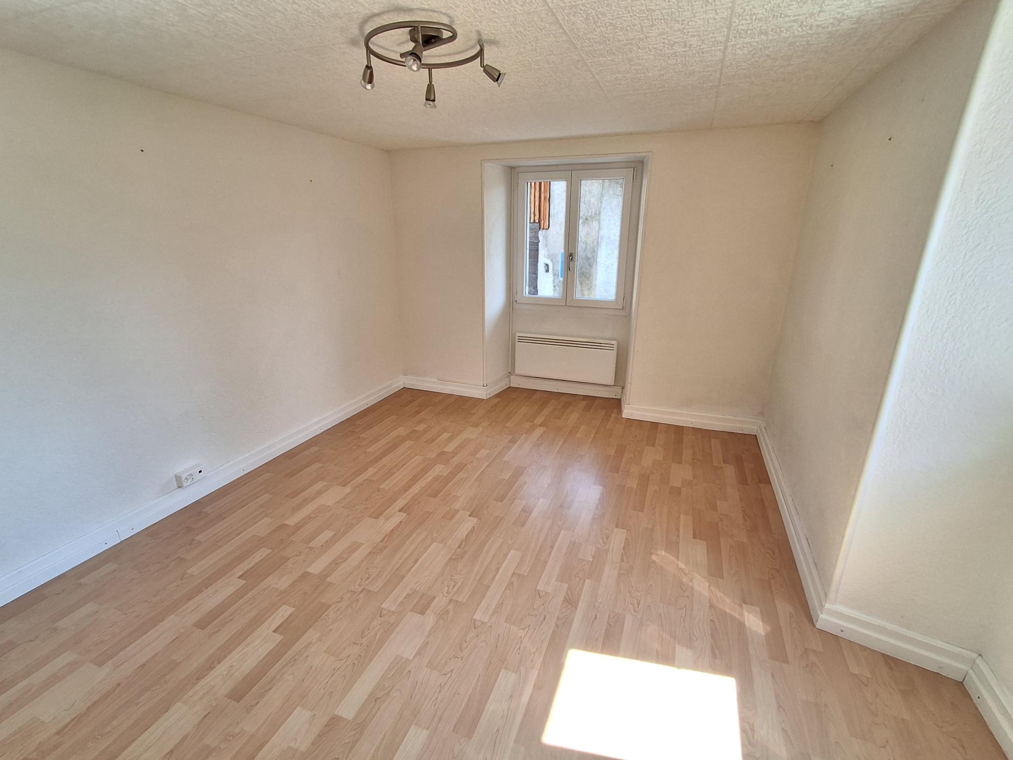Maison villageoise avec 2 appartements indépendants et une grange
