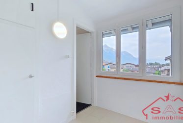 Exclusivité - 2 lots PPE : appartement rénové + mansarde avec joli potentiel