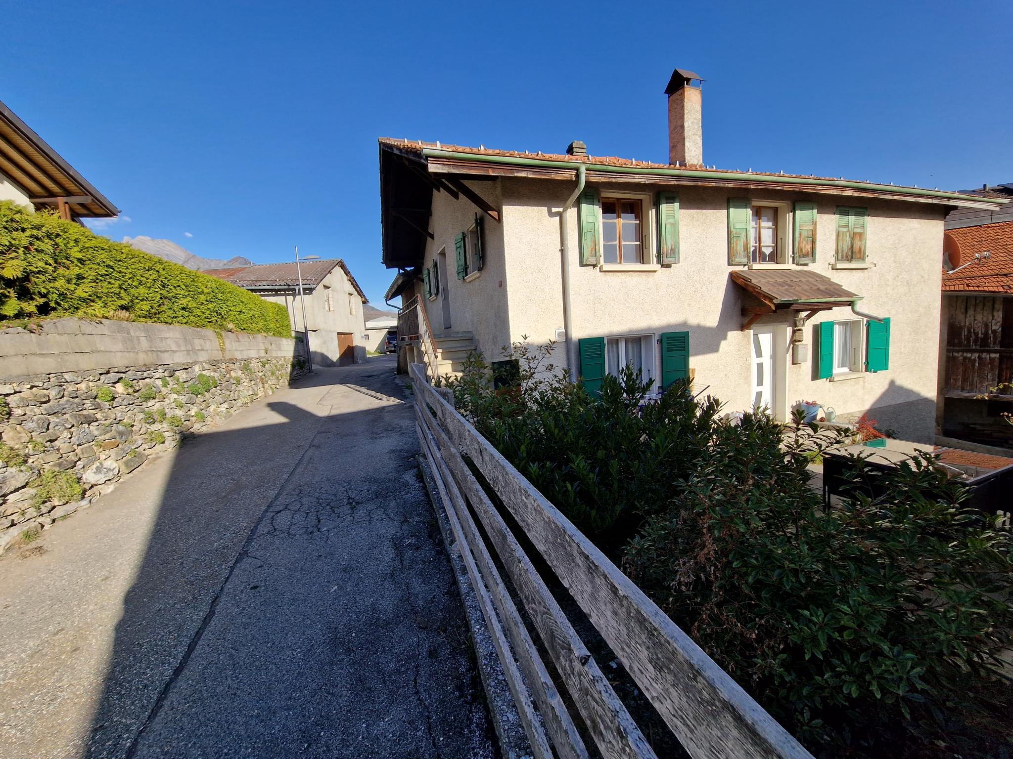 Maison villageoise avec 2 appartements indépendants et une grange