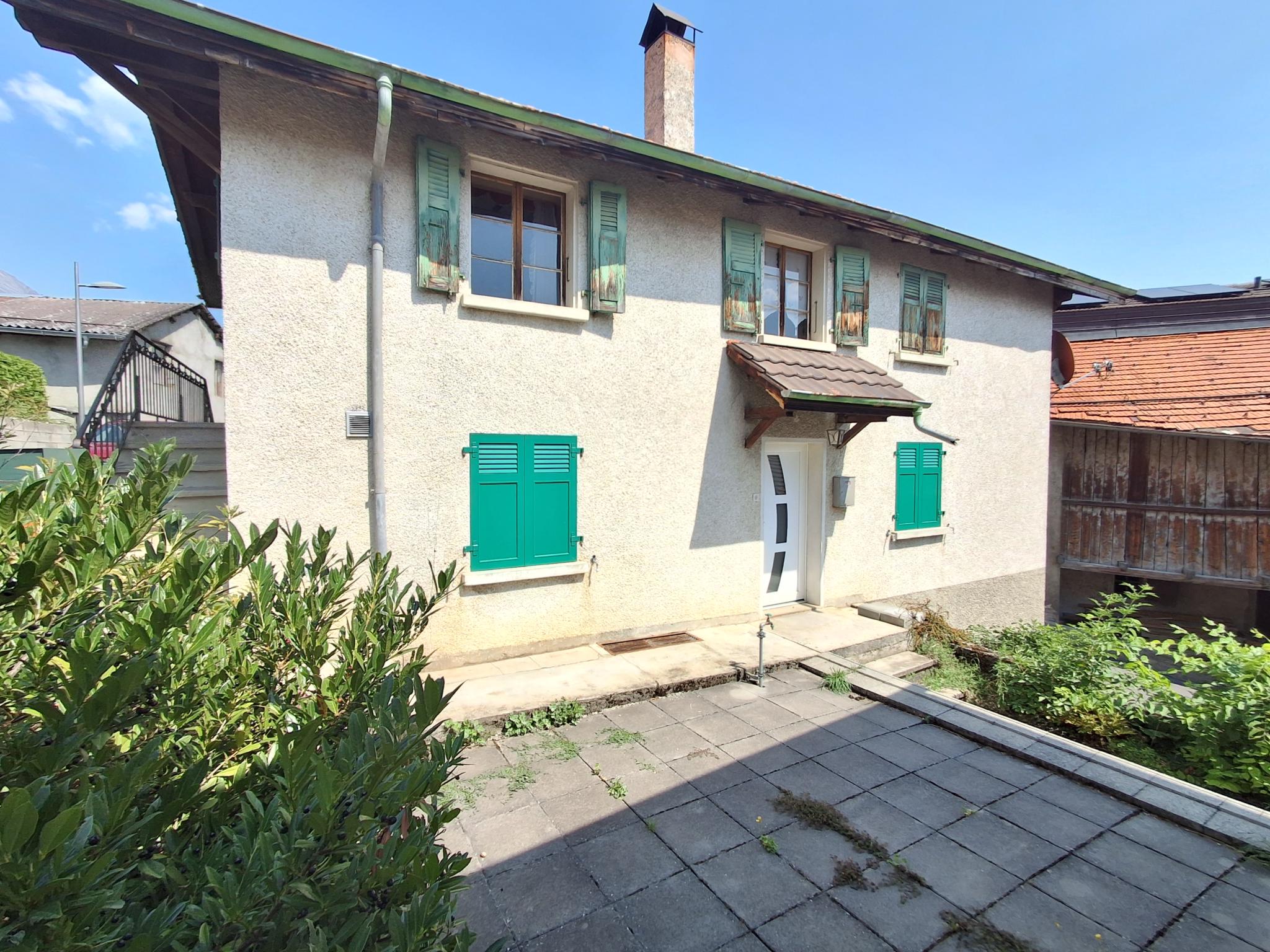 Maison villageoise avec 2 appartements indépendants et une grange