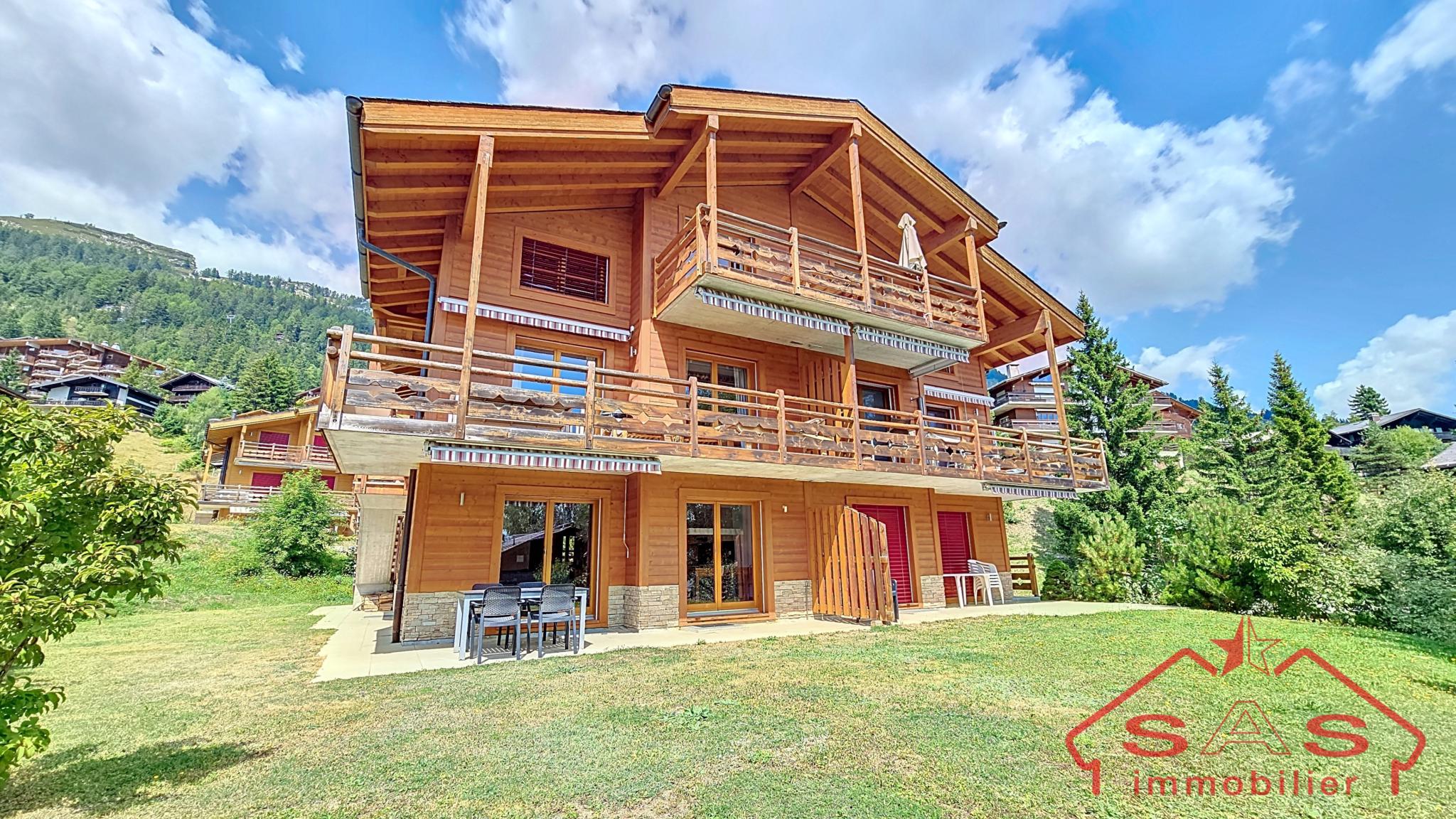 Réservé : Appartement moderne de 3,5 pièces – Rez-de-jardin, prestations haut de gamme