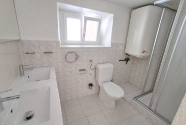 Maison villageoise avec 2 appartements indépendants et une grange