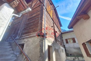 6.5 Rooms House, Village house